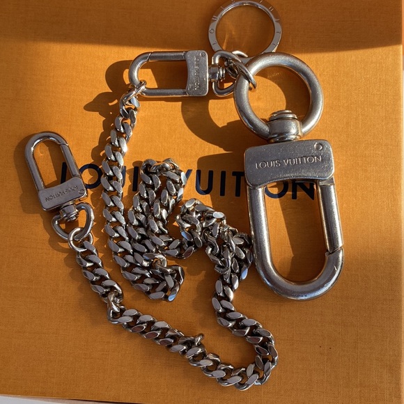 Rare Authentic Louis Vuitton Wallet Chain and Keychain 2 items 25.5” Unisex - Picture 8 of 17